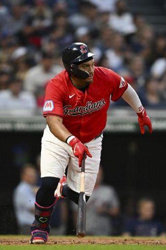 Diamondbacks' Comeback Win: Naylor Delivers Game-Winning RBI Diamondbacks' Comeback Win: Naylor Delivers Game-Winning RBI