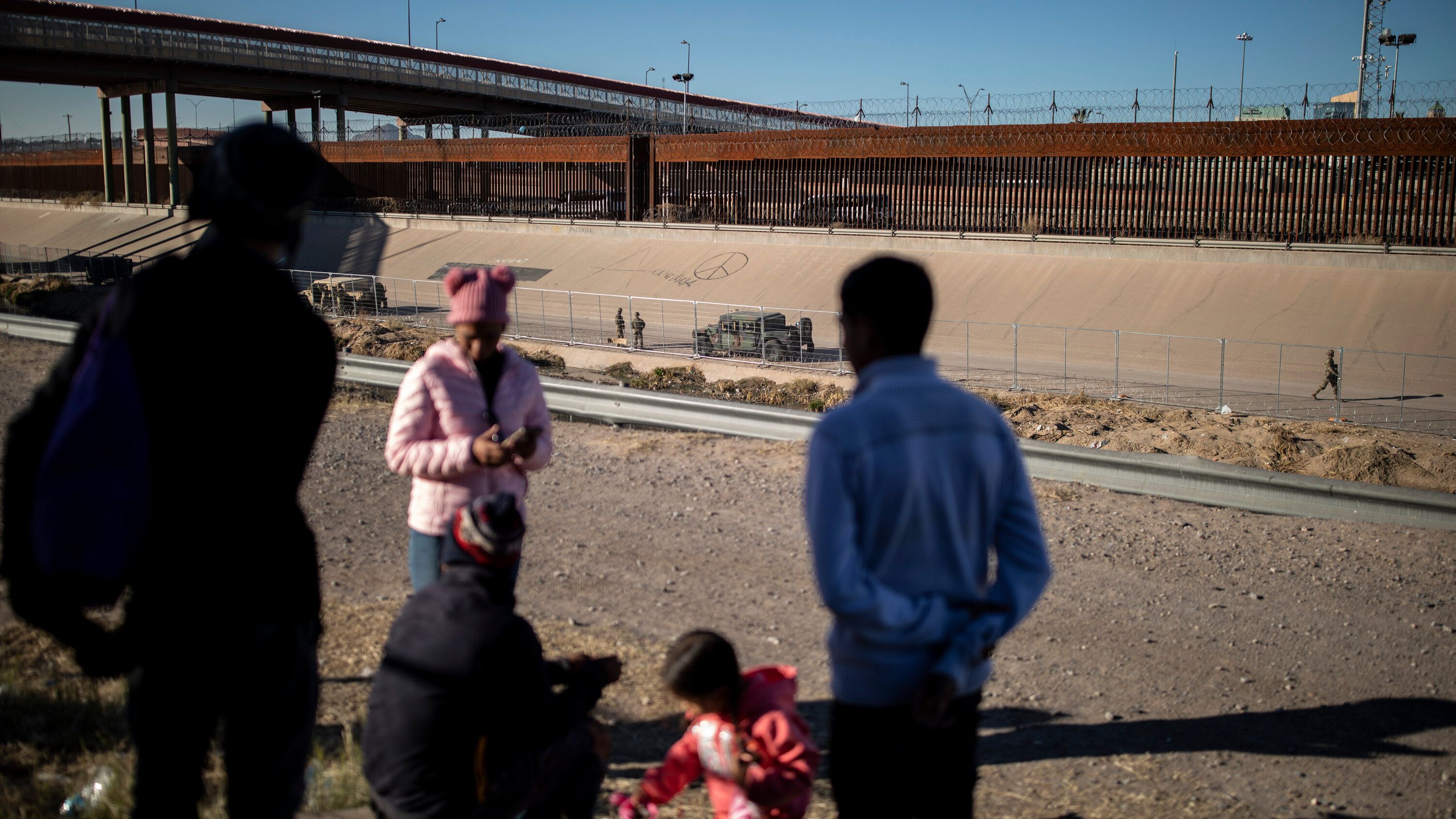 Fewer Border Crossings: White House Reports Decline At Canada-U.S. Border Fewer Border Crossings: White House Reports Decline At Canada-U.S. Border