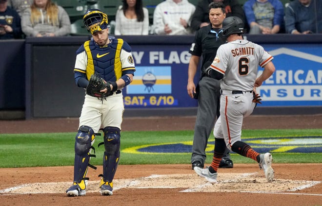 Flores And Lee Power SF Giants To Victory Against Brewers Flores And Lee Power SF Giants To Victory Against Brewers