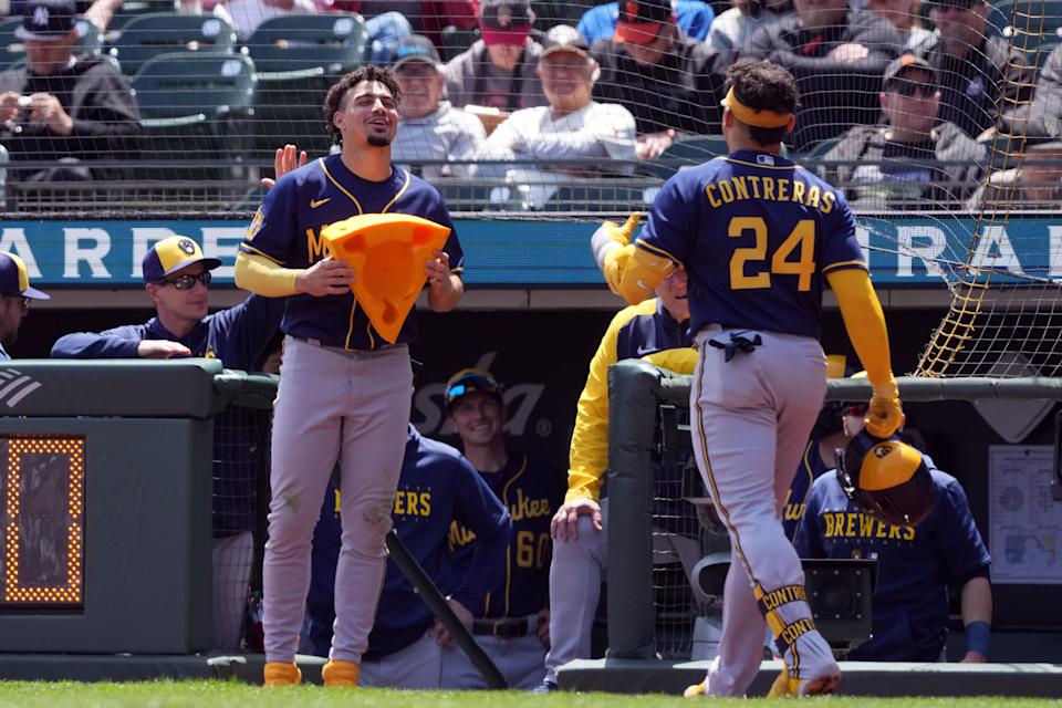 Flores And Lee's Heroics Secure Giants' Win Against Brewers Flores And Lee's Heroics Secure Giants' Win Against Brewers