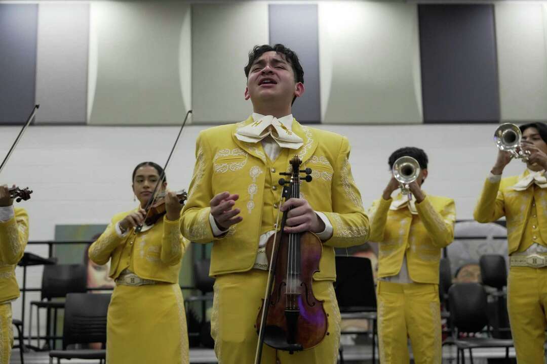 HISD Mariachi Group's Viral Whataburger Video Sends Them To UIL State HISD Mariachi Group's Viral Whataburger Video Sends Them To UIL State